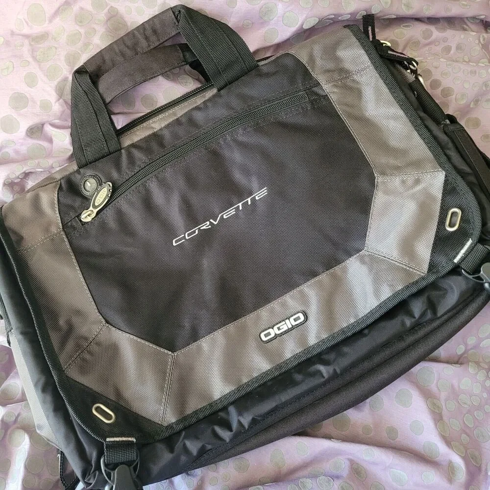 OGIO Technologio Corvette RS.655 Laptop Organizer Messenger Bag Black